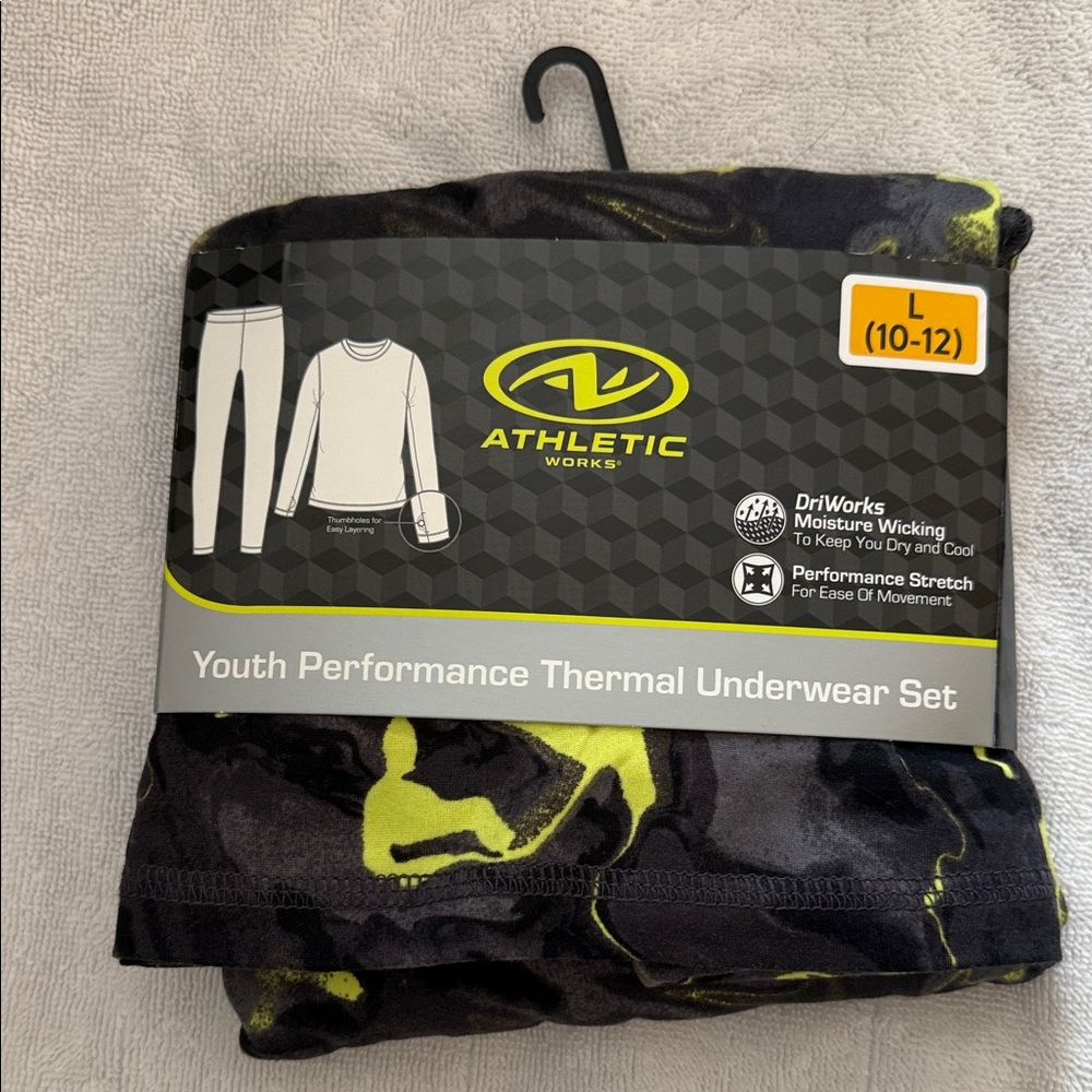 Athletic Works Youth Thermal Set in Black and Neon Yellow